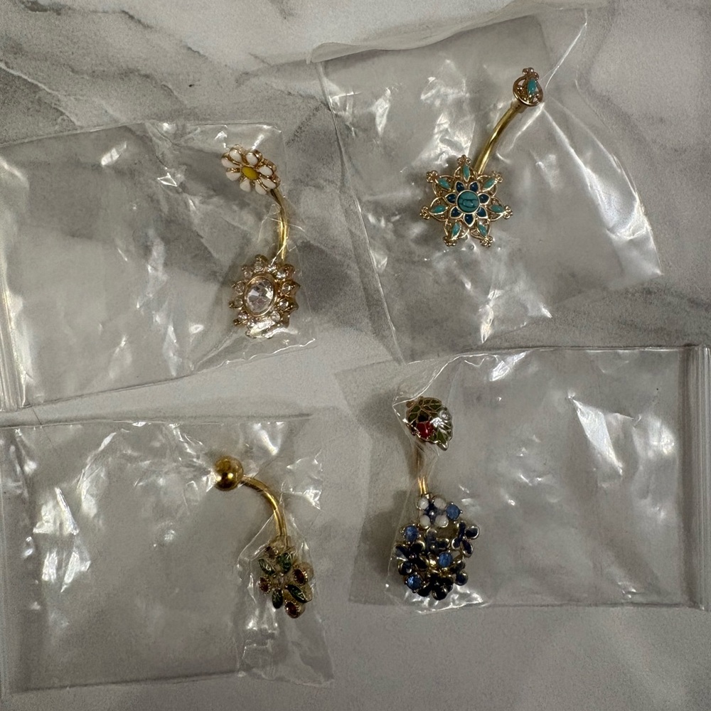 Elegant Gold and Gemstone Belly Rings lot BN